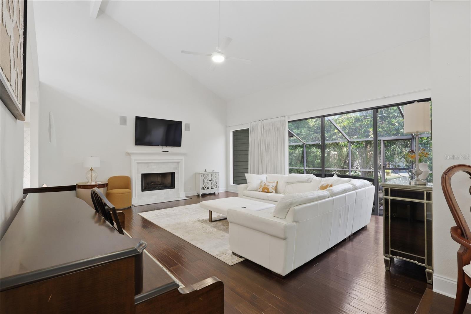 Image 4 of 41 For 5344 Cobblestone Court