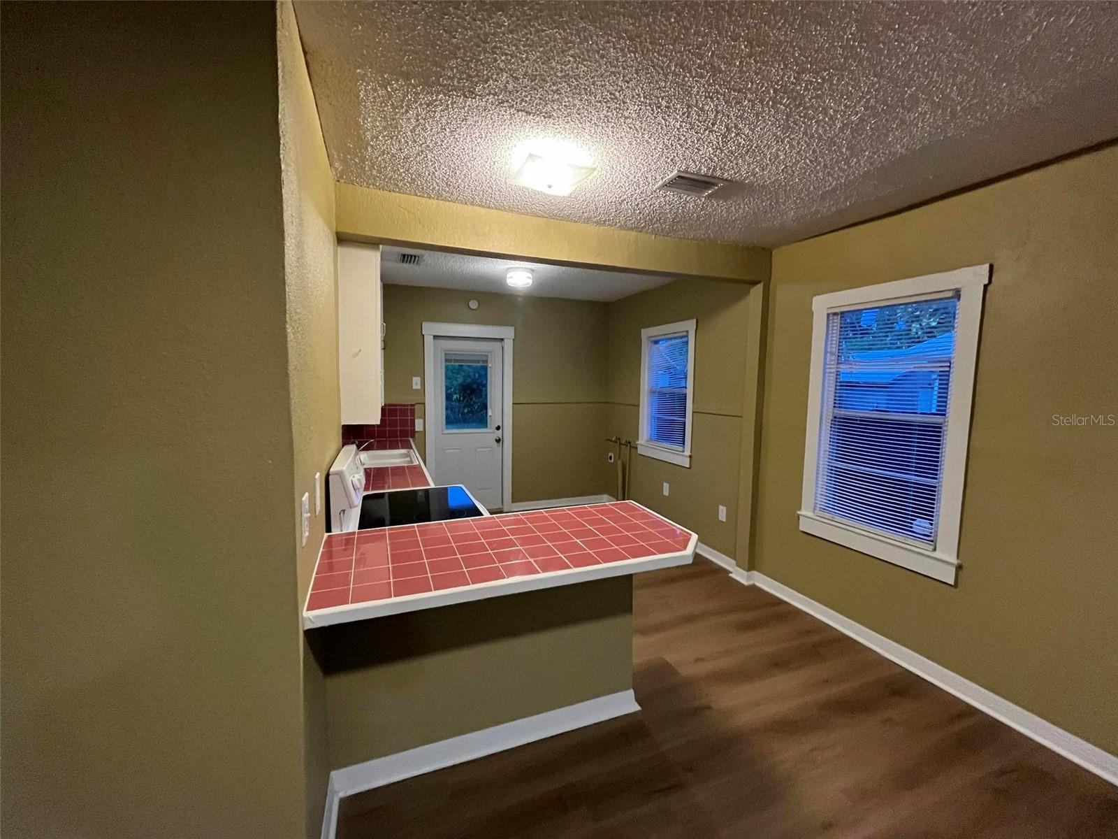 Image 11 of 30 For 2013 Oceanview Place