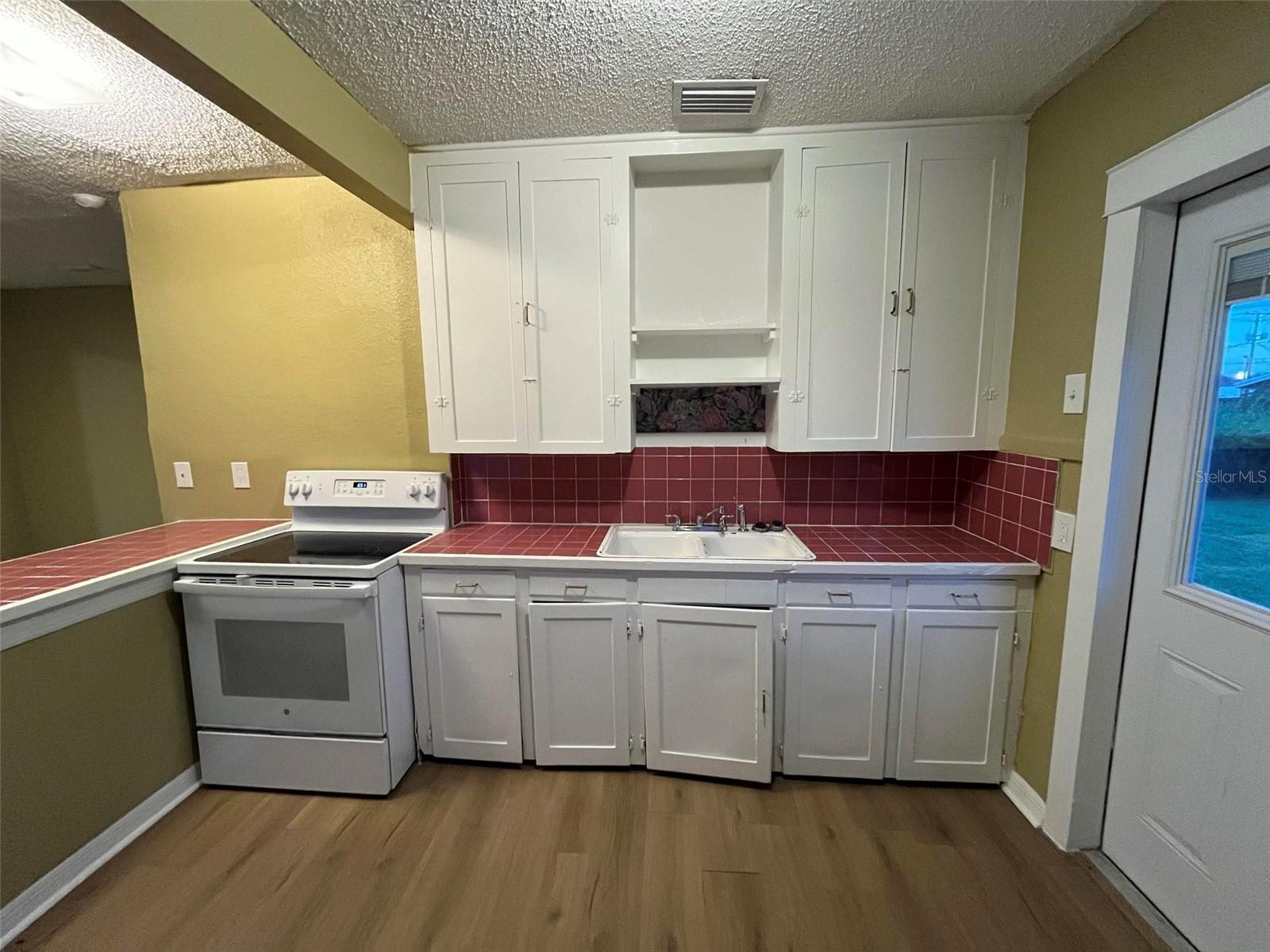 Image 6 of 30 For 2013 Oceanview Place