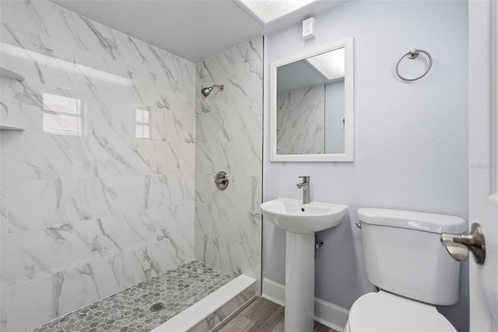 Image 11 of 25 For 17880 Gulf Boulevard 2