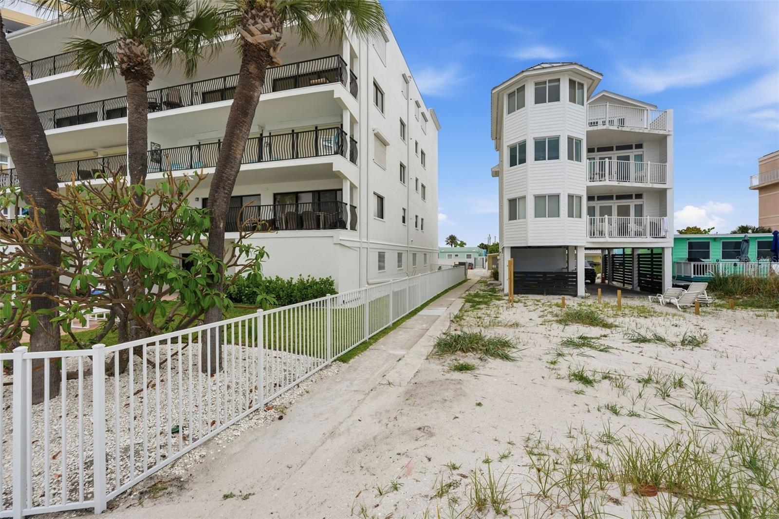 Image 19 of 25 For 17880 Gulf Boulevard 2