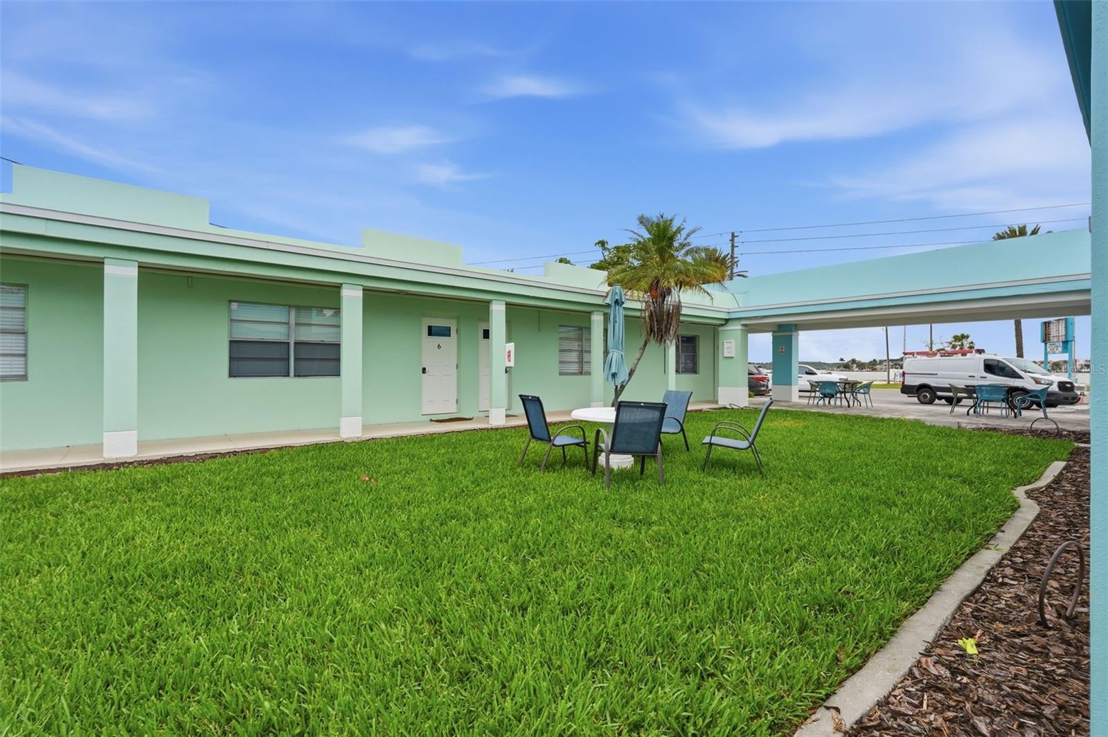 Image 23 of 25 For 17880 Gulf Boulevard 2