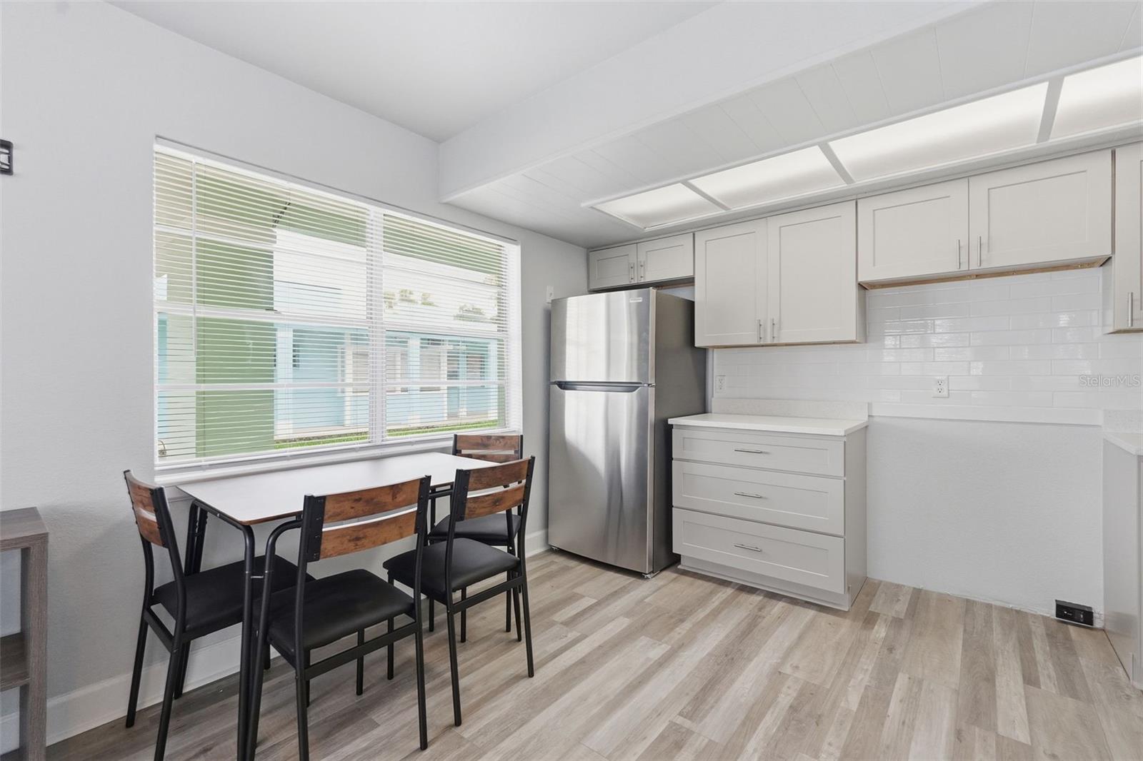 Image 8 of 25 For 17880 Gulf Boulevard 2