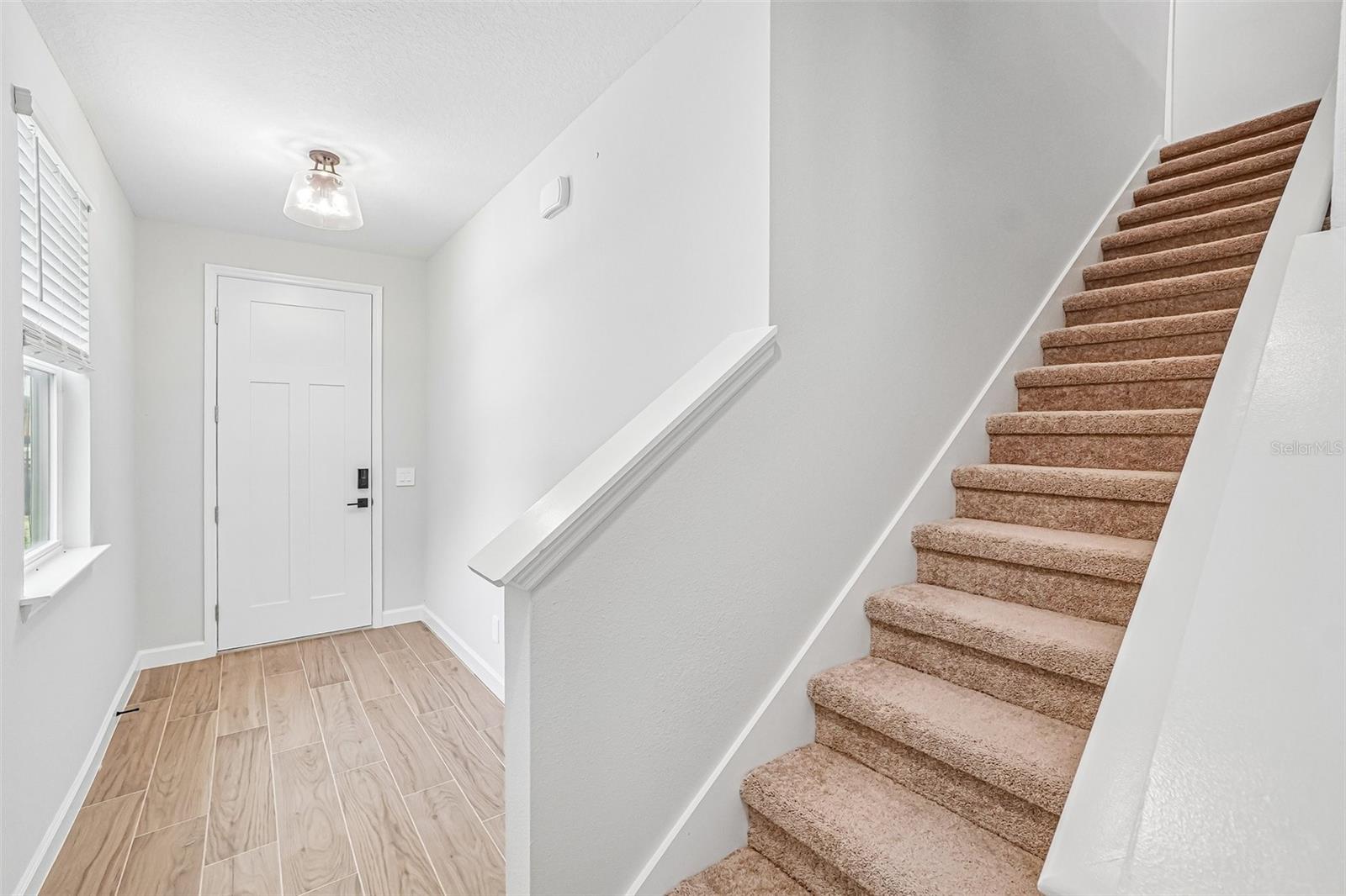 Image 10 of 59 For 7524 Deer Valley Circle