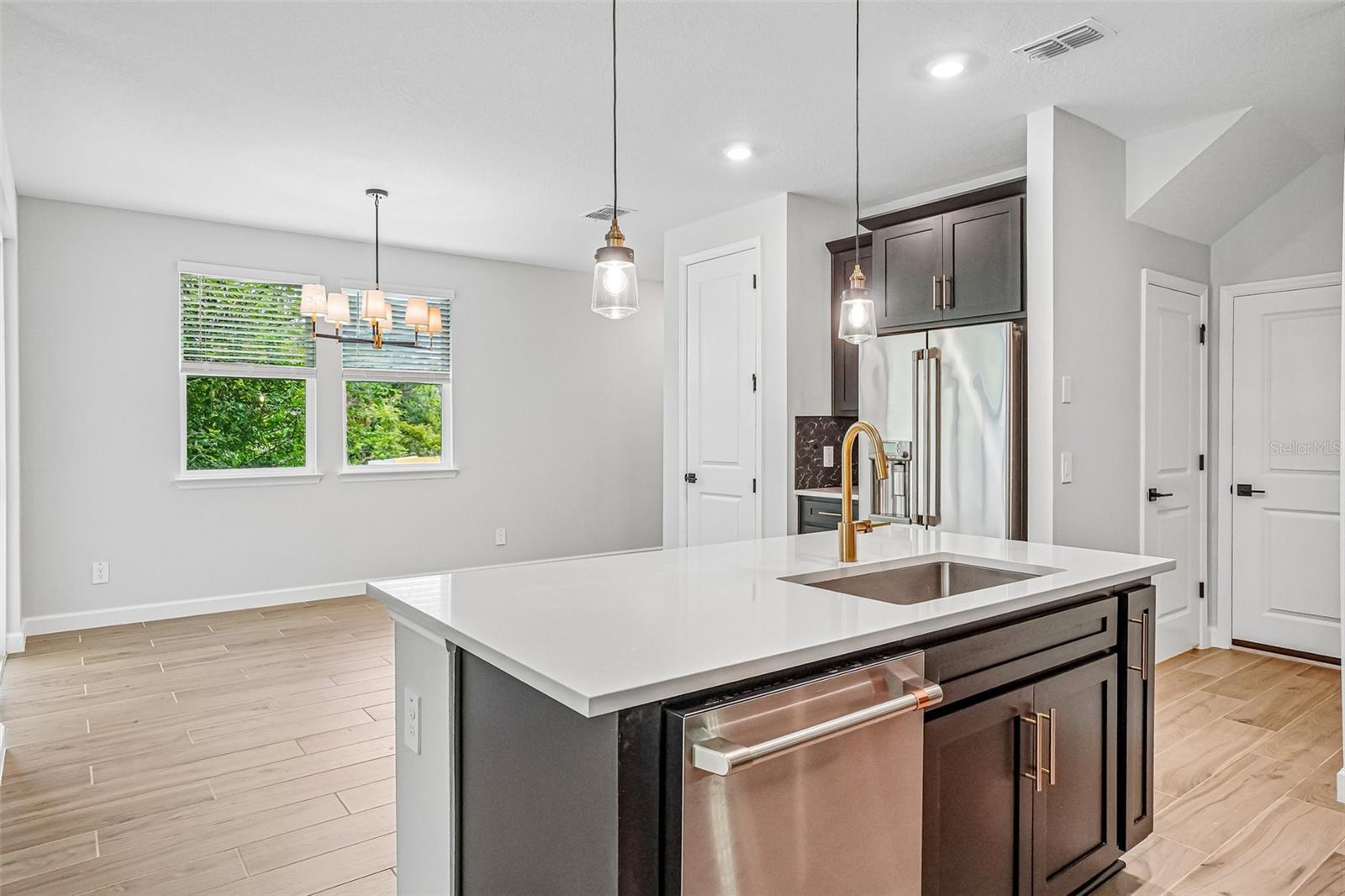 Image 26 of 59 For 7524 Deer Valley Circle