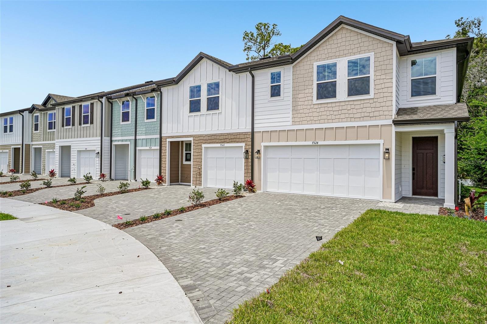 Image 4 of 59 For 7524 Deer Valley Circle