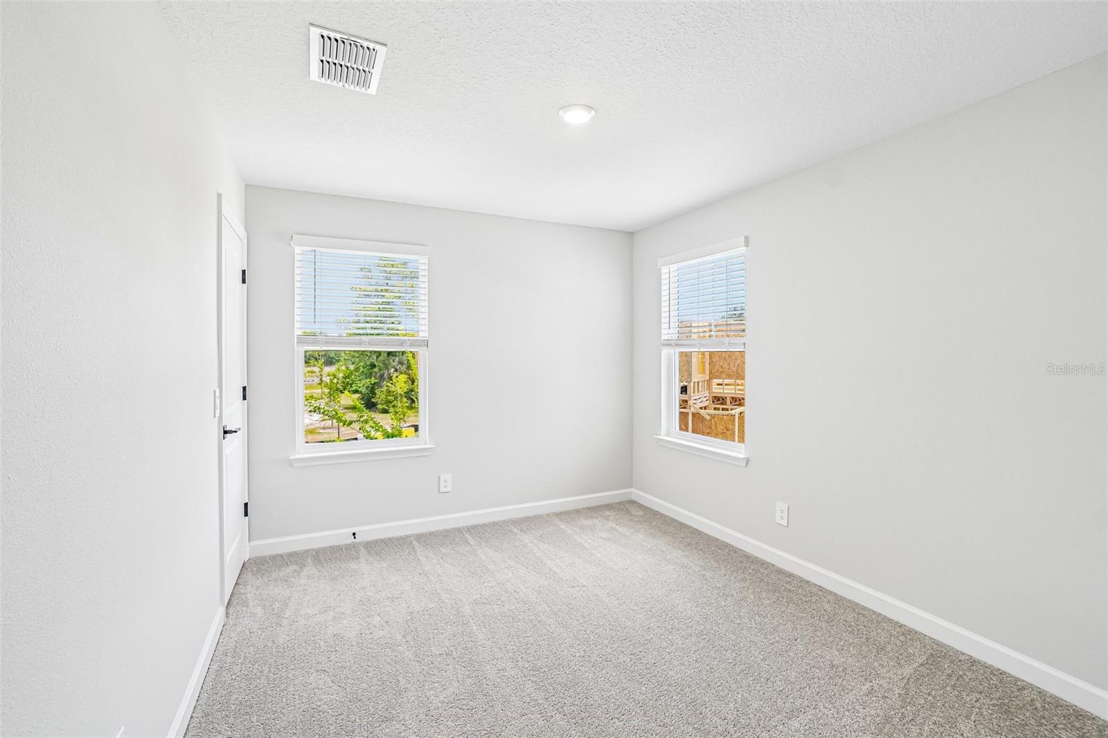 Image 41 of 59 For 7524 Deer Valley Circle
