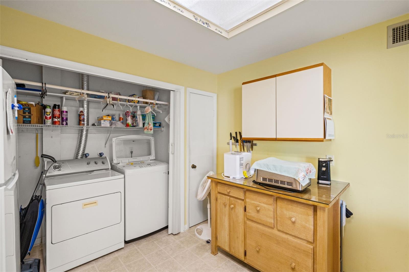 Image 15 of 50 For 4138 Pinelake Lane 201