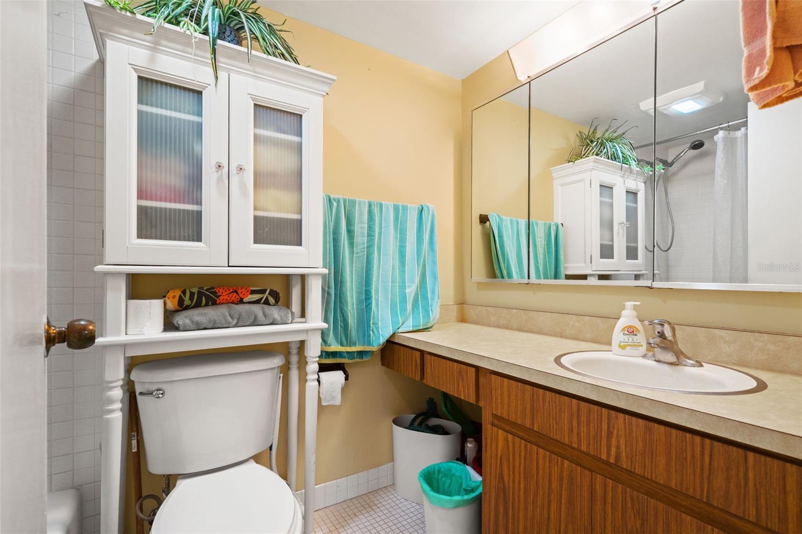 Image 19 of 50 For 4138 Pinelake Lane 201