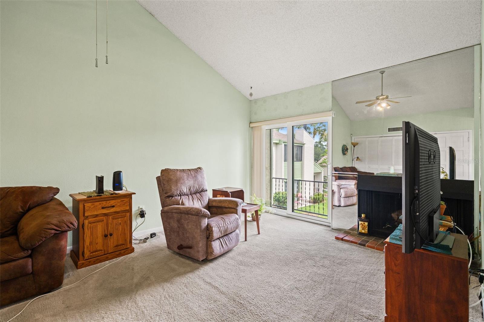 Image 4 of 50 For 4138 Pinelake Lane 201