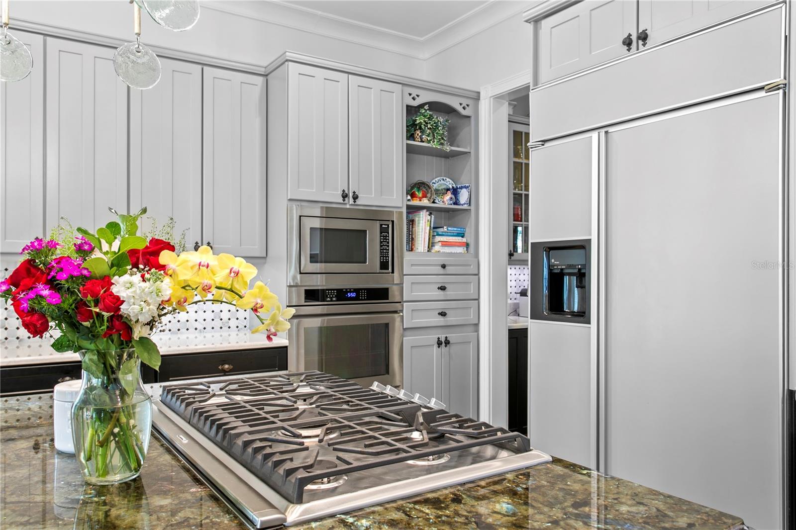 Listing photo id 8 for 3126 Oaklyn Avenue