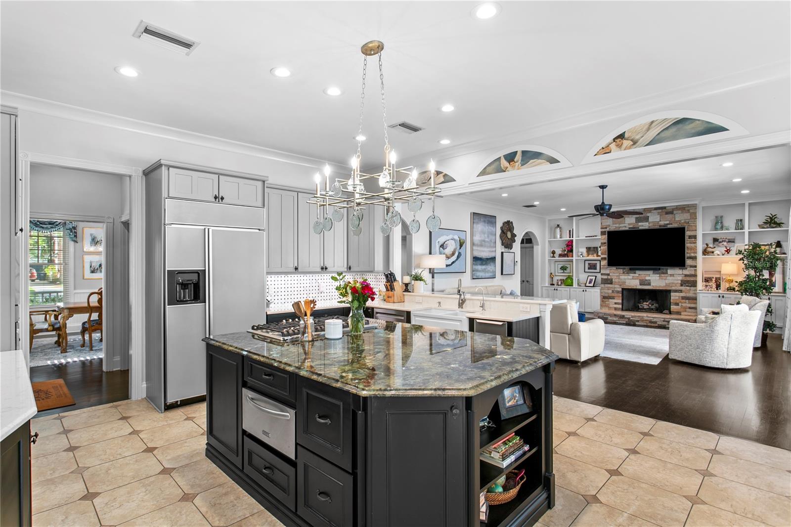 Listing photo id 13 for 3126 Oaklyn Avenue