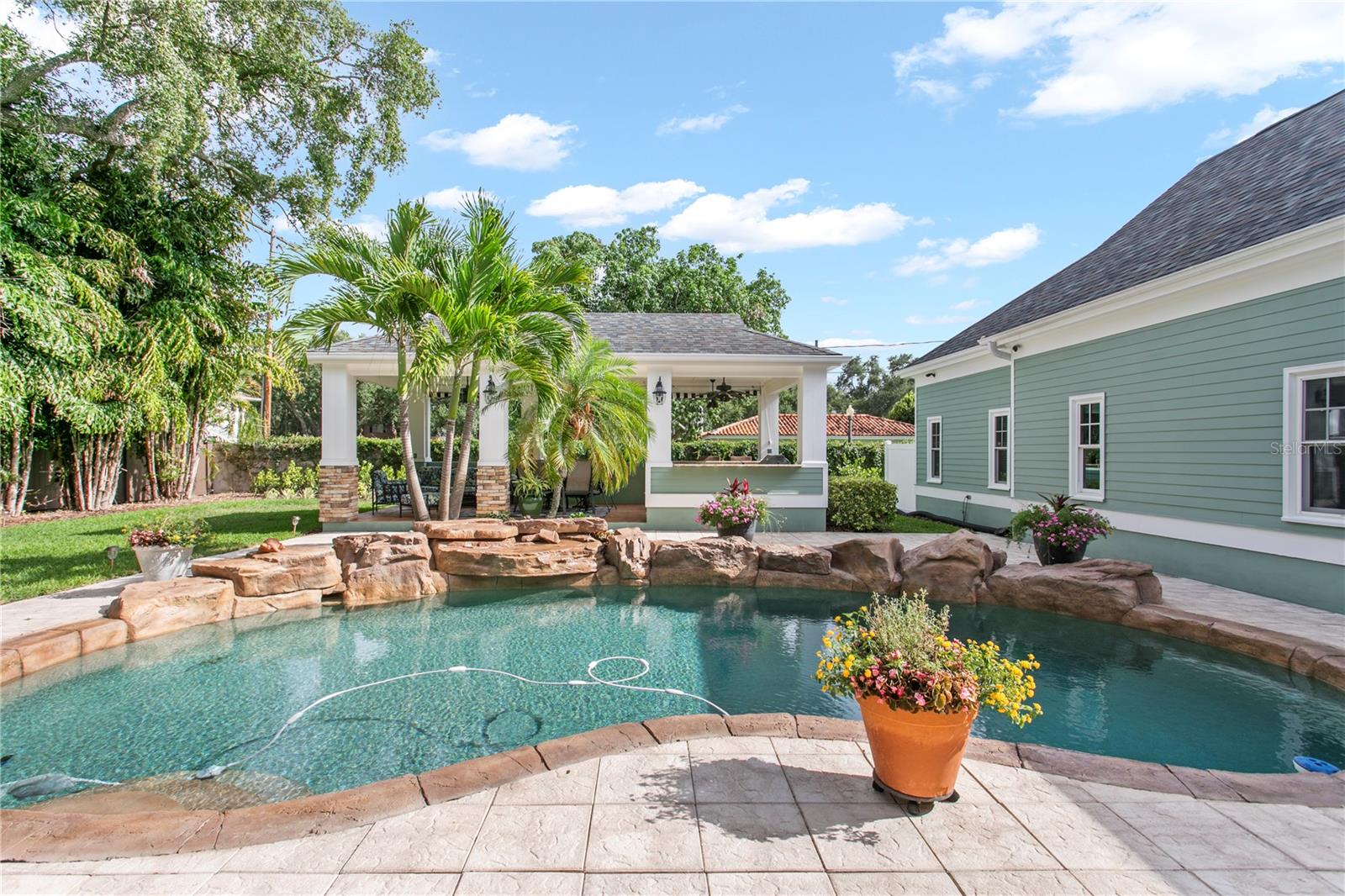Listing photo id 20 for 3126 Oaklyn Avenue