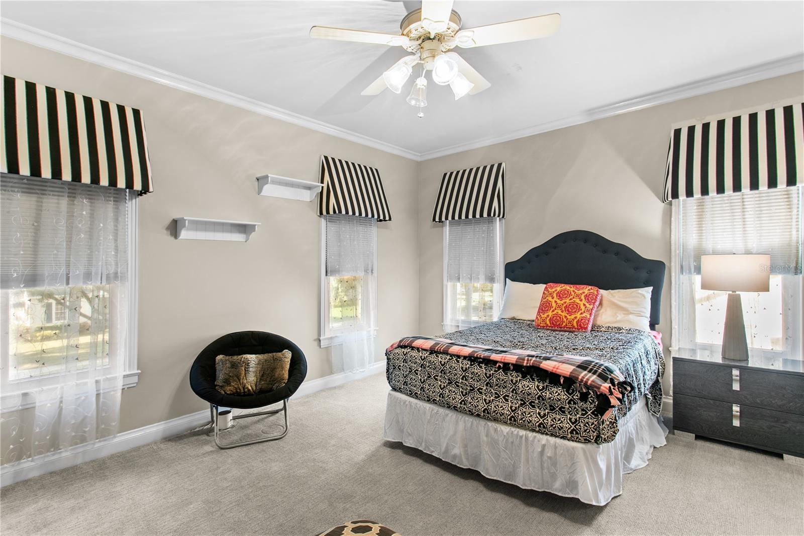 Listing photo id 59 for 3126 Oaklyn Avenue