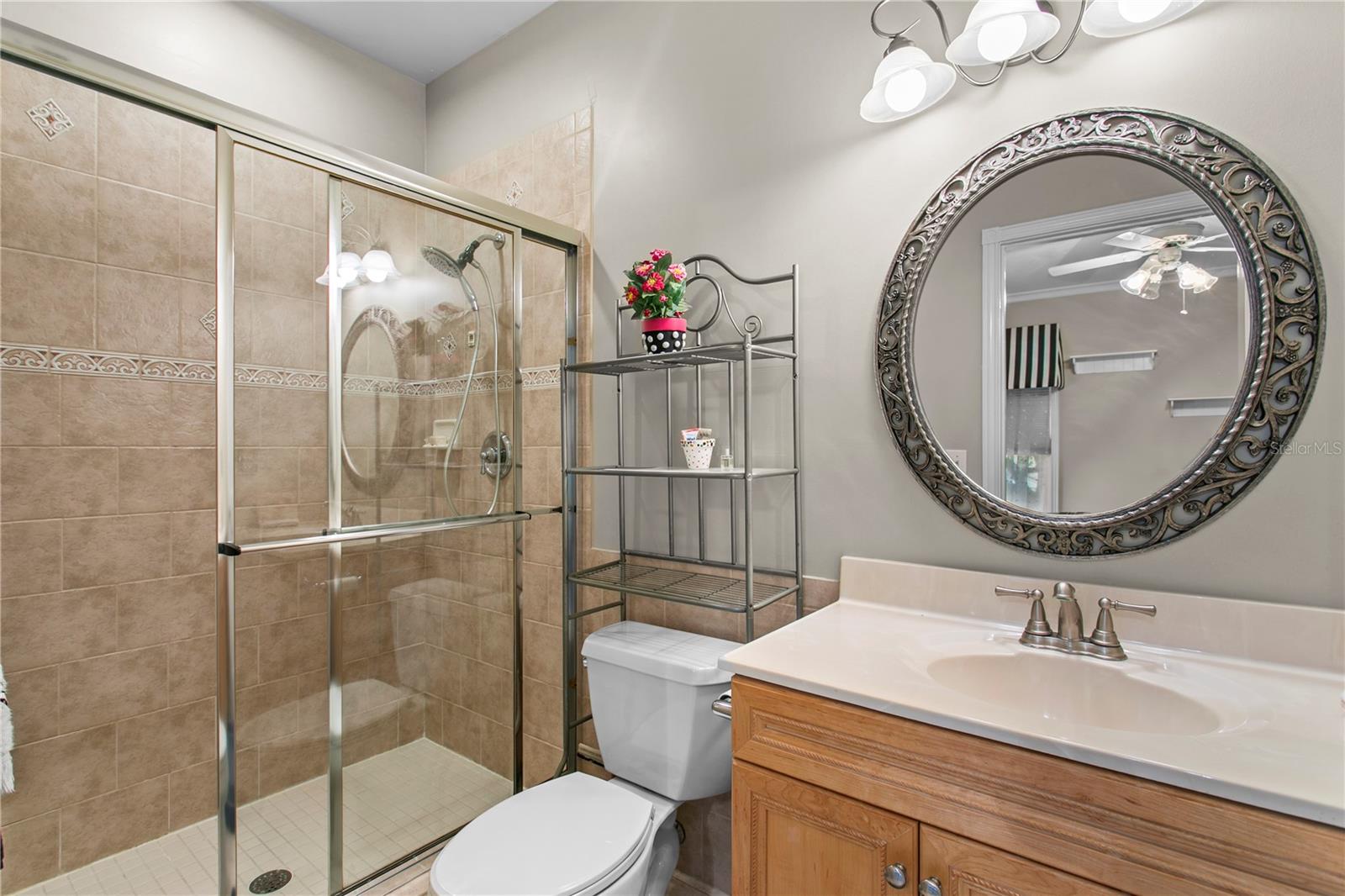 Listing photo id 61 for 3126 Oaklyn Avenue