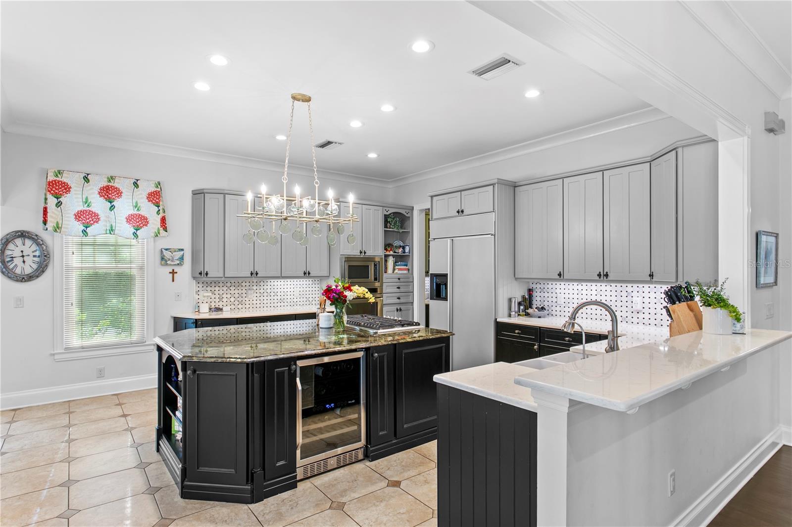 Listing photo id 6 for 3126 Oaklyn Avenue