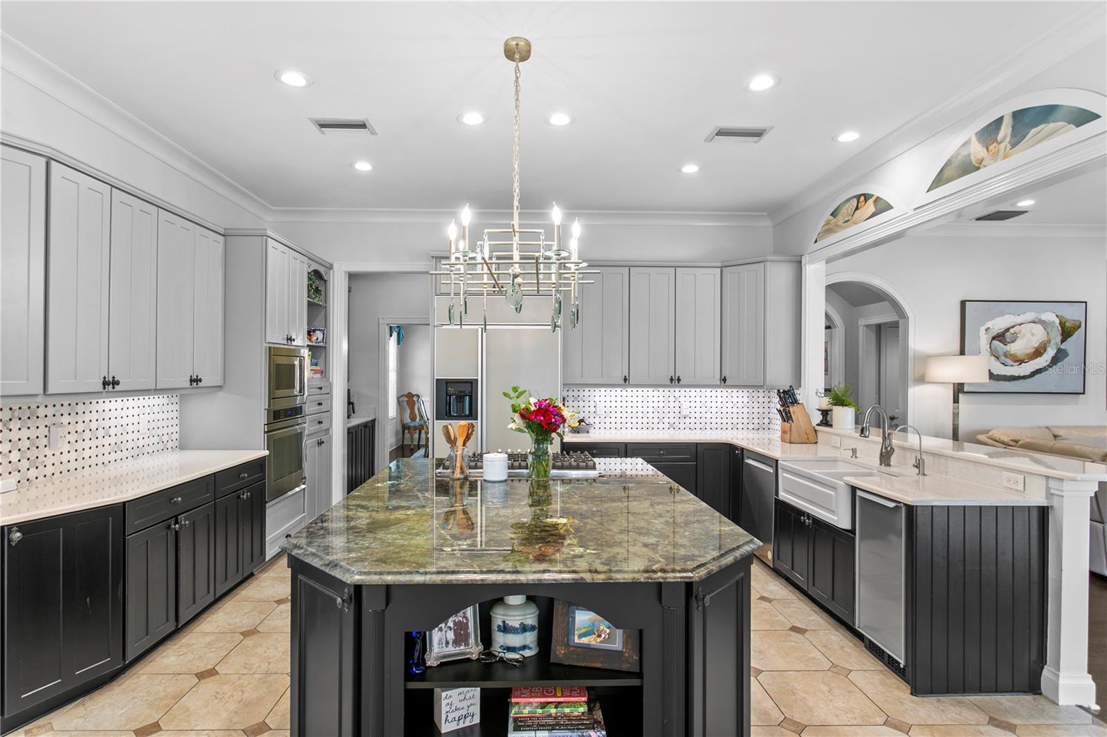 Listing photo id 7 for 3126 Oaklyn Avenue