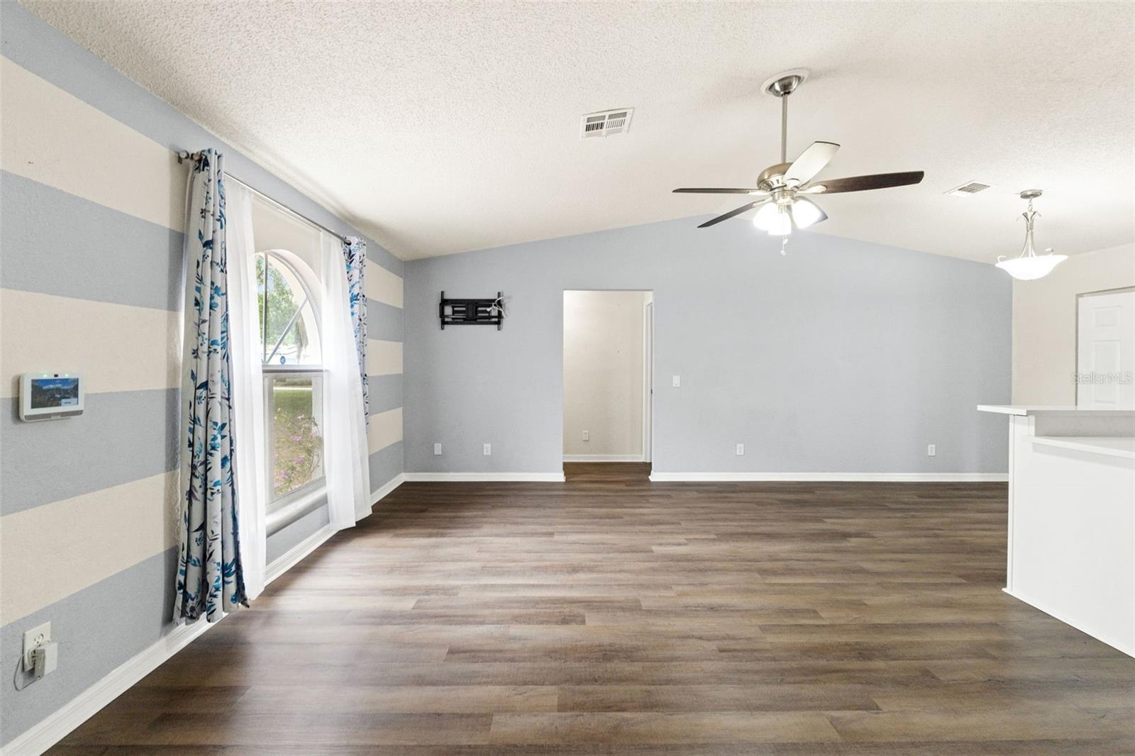 Image 4 of 44 For 5525 Piedmont Drive