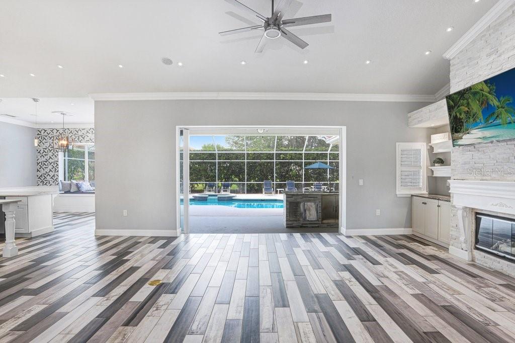Image 14 of 94 For 30303 Laurelwood Lane
