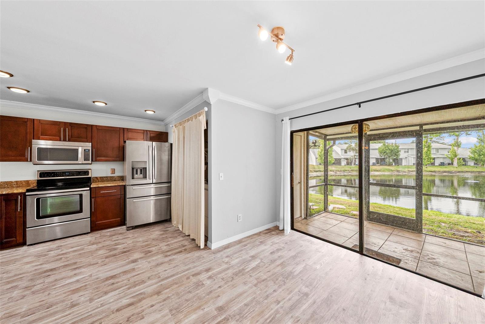 Image 14 of 35 For 5314 Abinger Court