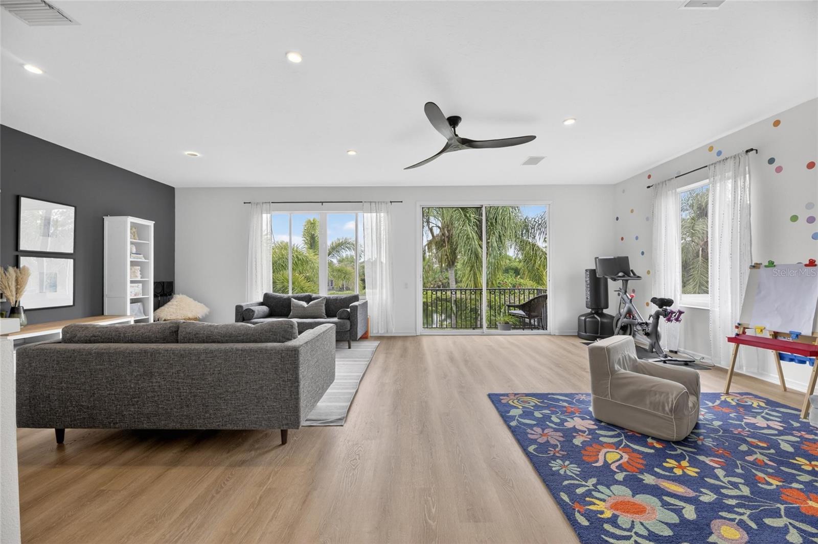 Image 27 of 83 For 9507 Royal Calcutta Place