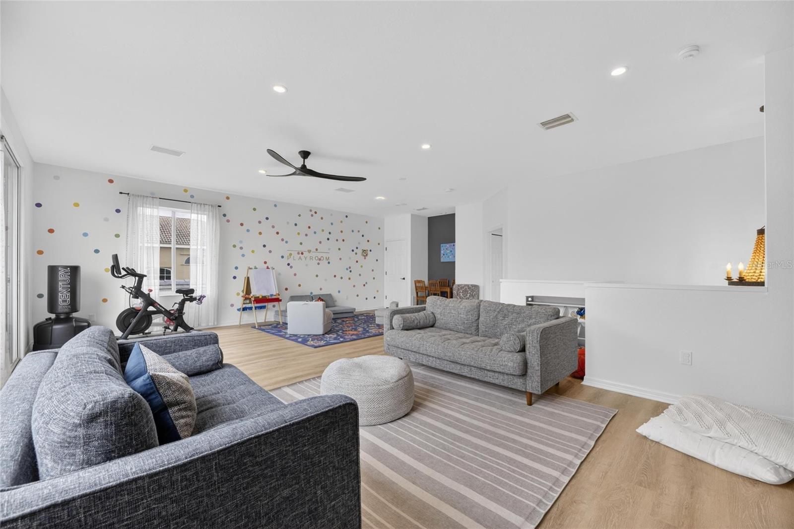 Image 30 of 83 For 9507 Royal Calcutta Place