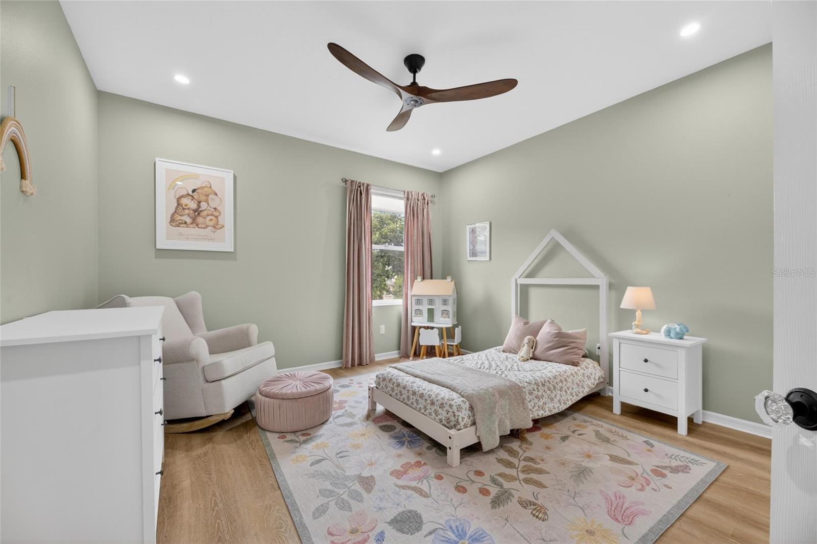 Image 35 of 83 For 9507 Royal Calcutta Place