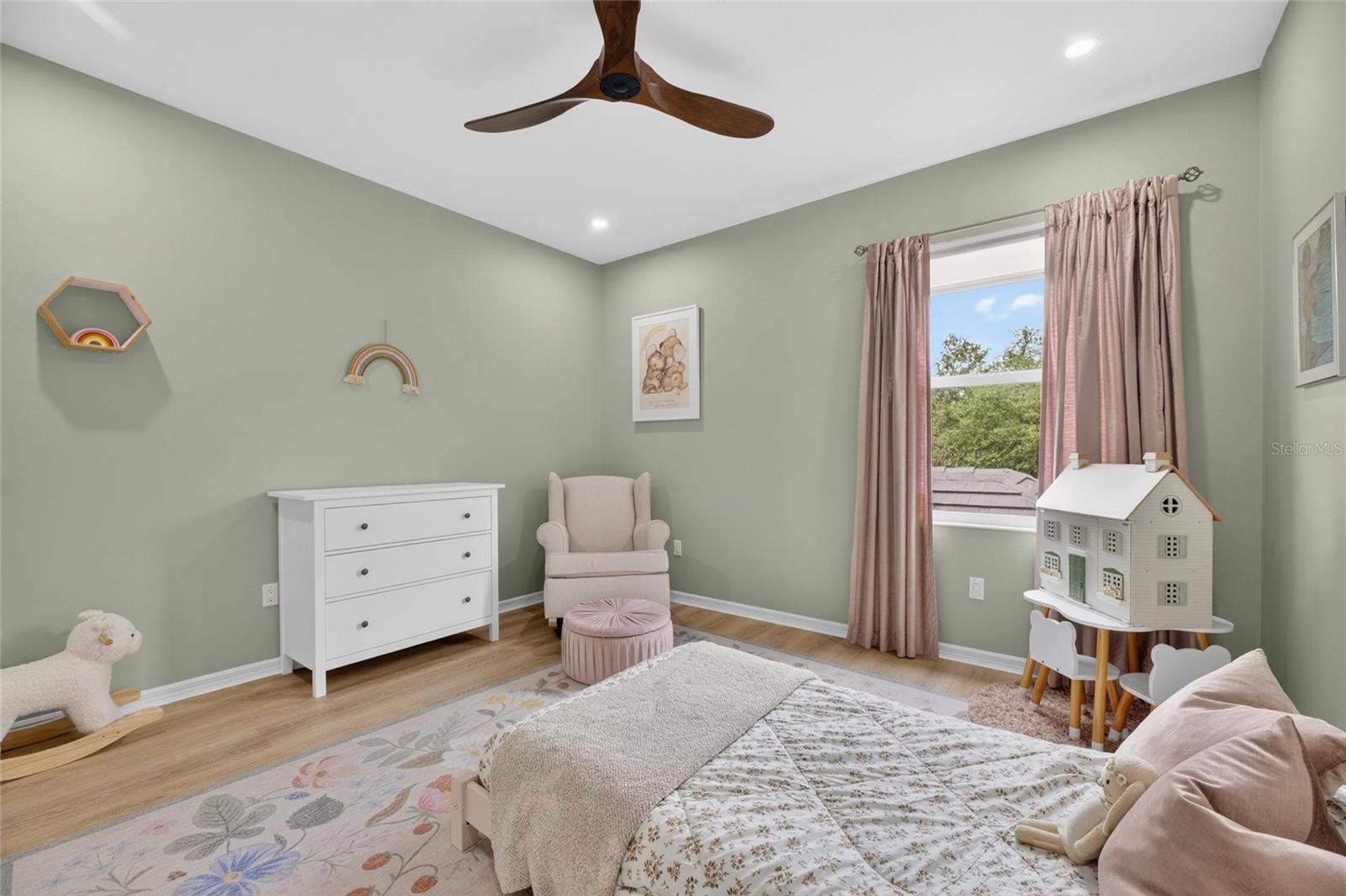 Image 36 of 83 For 9507 Royal Calcutta Place