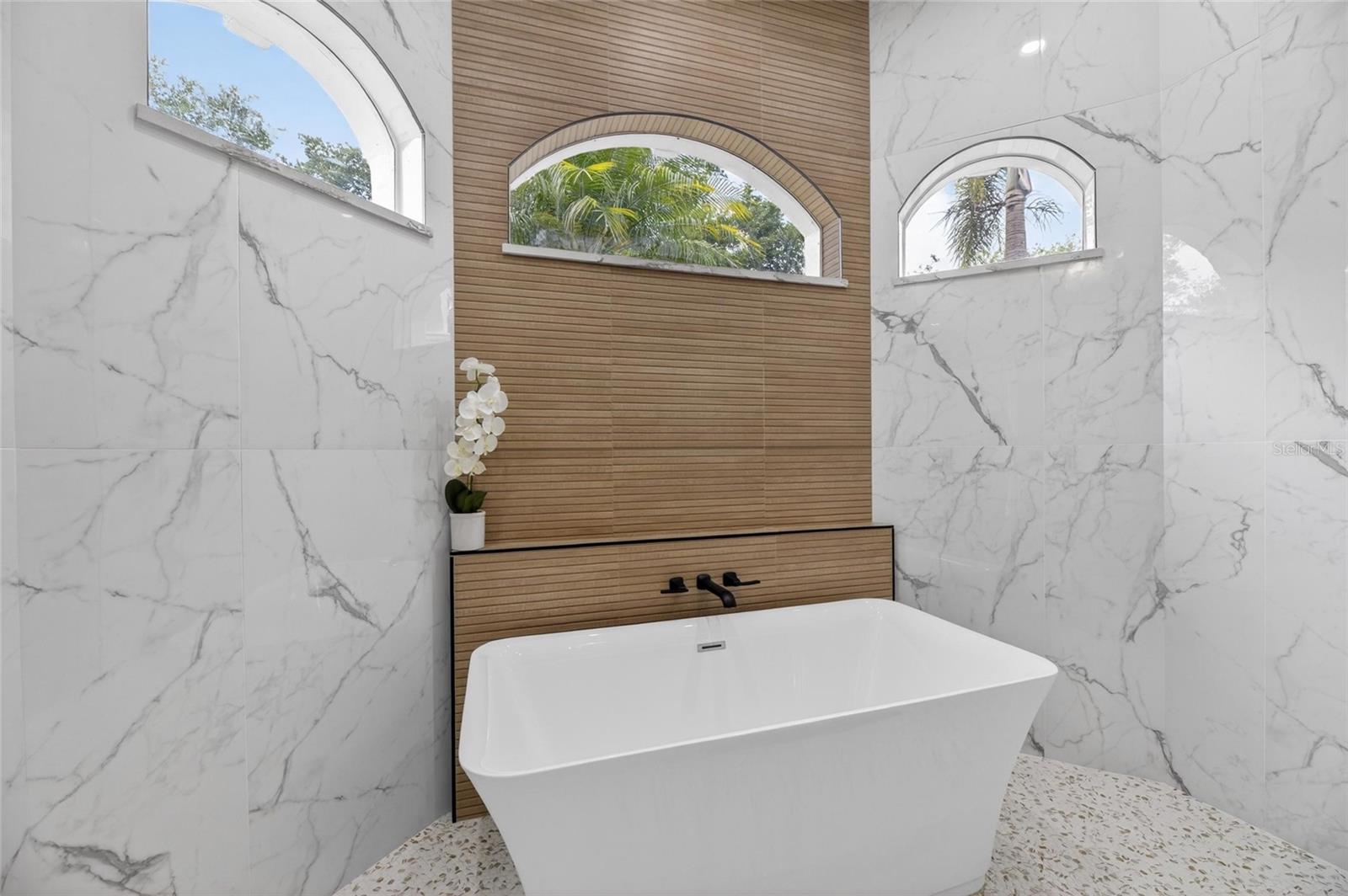 Image 56 of 83 For 9507 Royal Calcutta Place