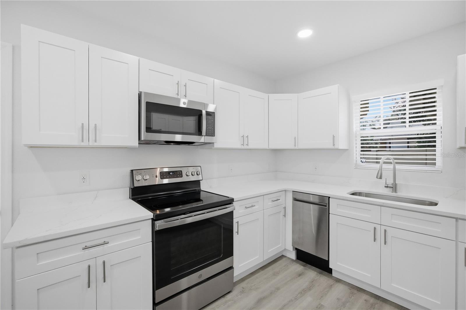 Image 13 of 53 For 1315 22nd Avenue S
