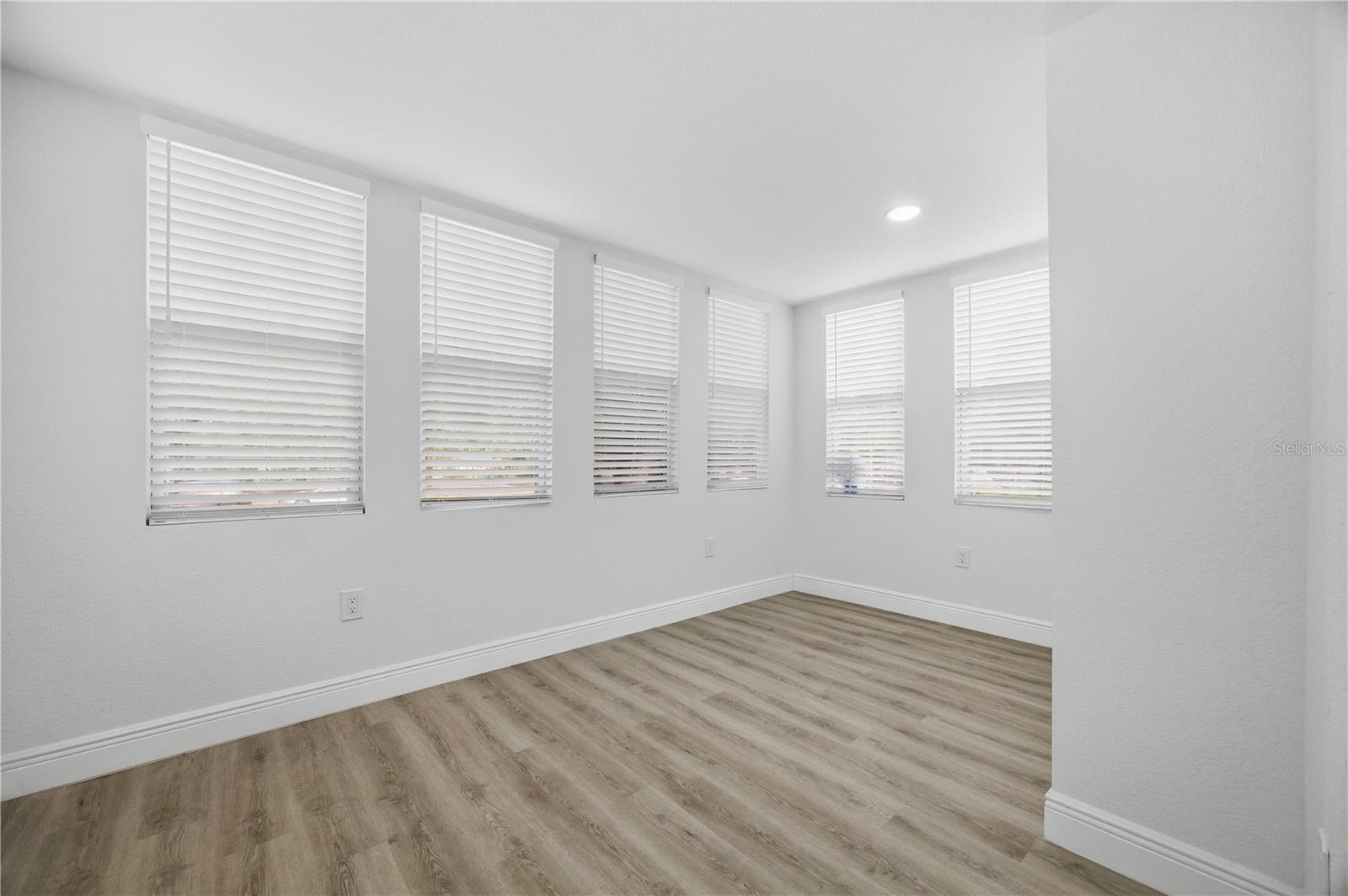 Image 16 of 53 For 1315 22nd Avenue S