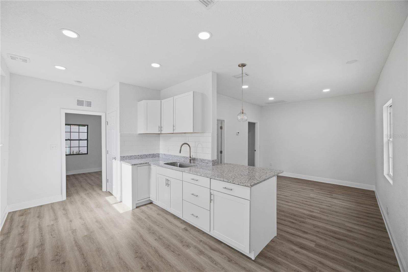 Image 35 of 53 For 1315 22nd Avenue S