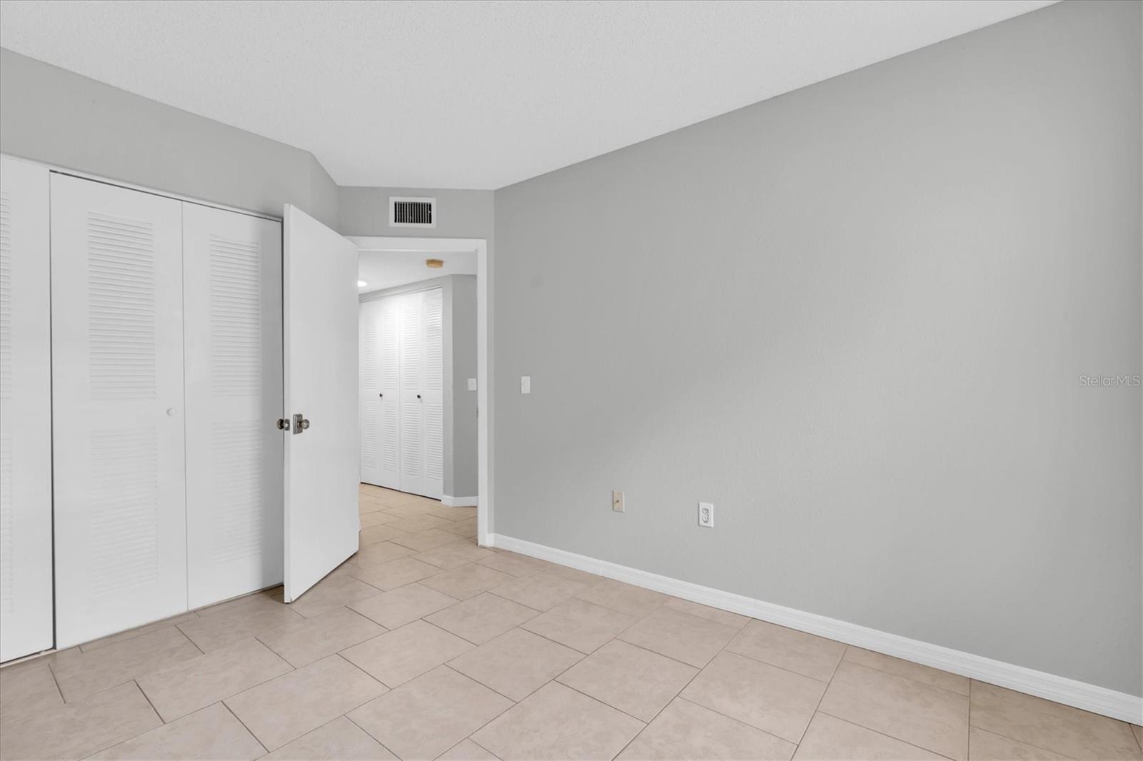 Image 17 of 32 For 3001 58th Avenue S 1211