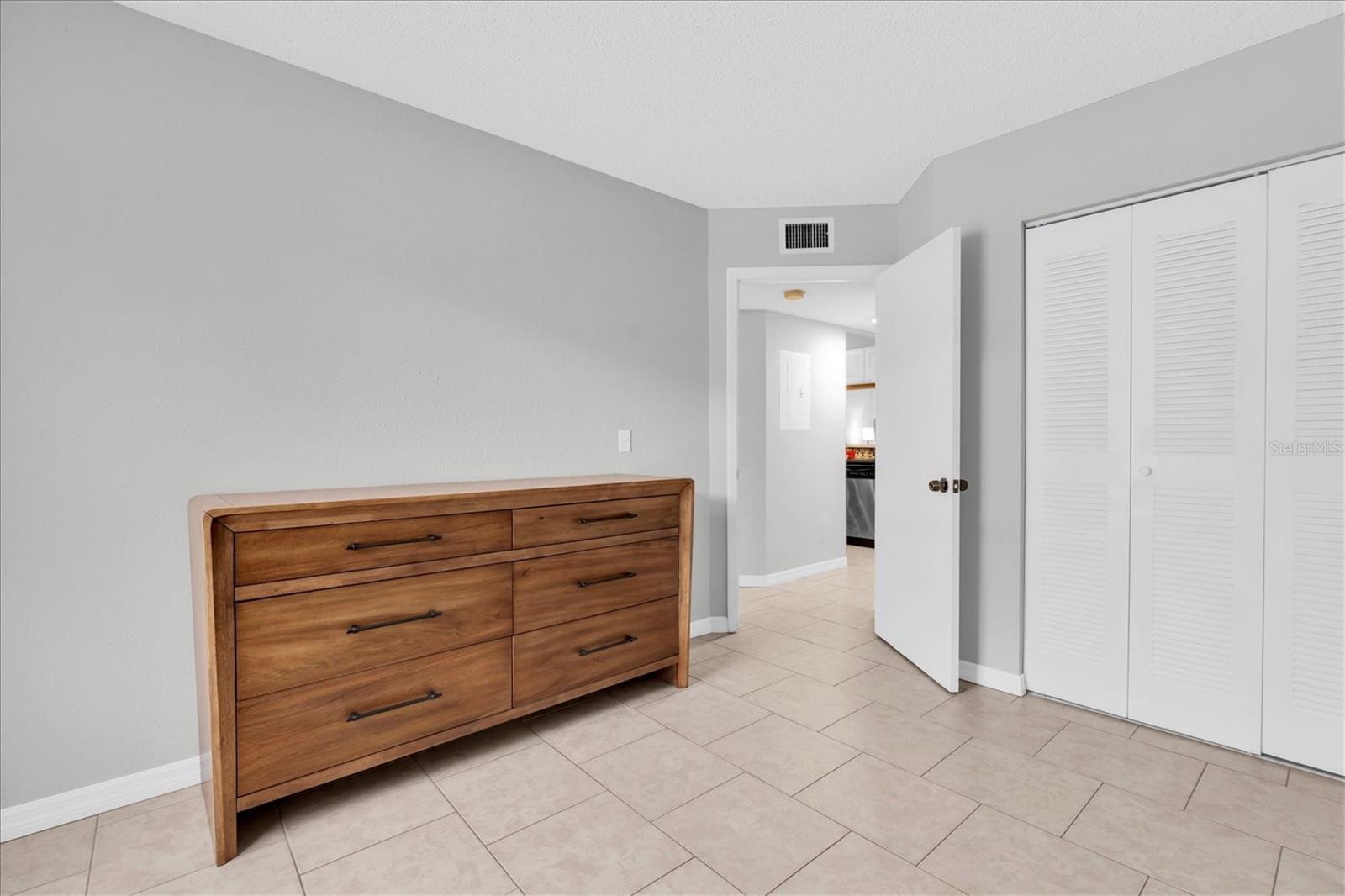 Image 19 of 32 For 3001 58th Avenue S 1211