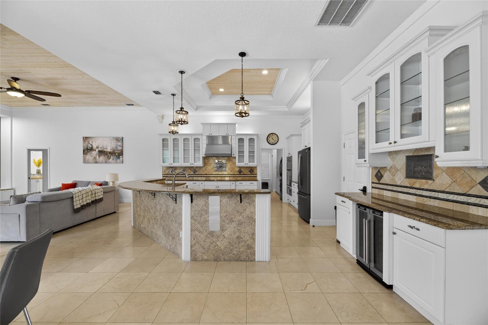 Image 21 of 90 For 6353 Maclaurin Drive