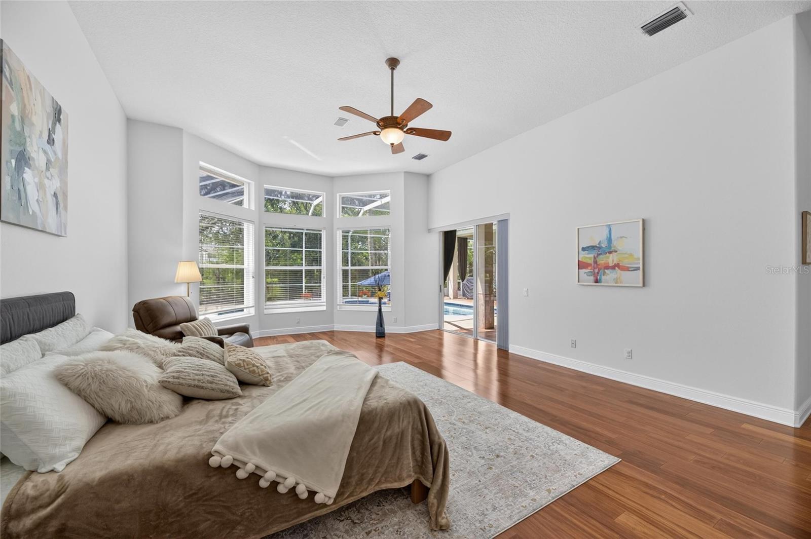 Image 40 of 90 For 6353 Maclaurin Drive