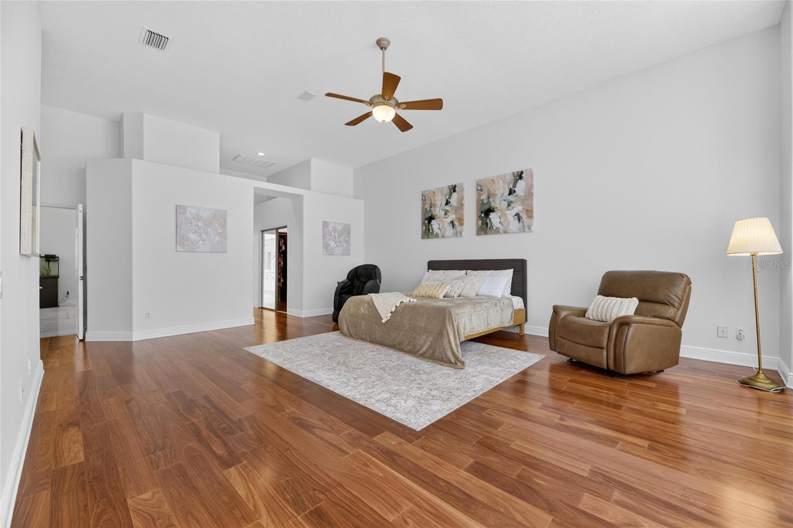 Image 41 of 90 For 6353 Maclaurin Drive
