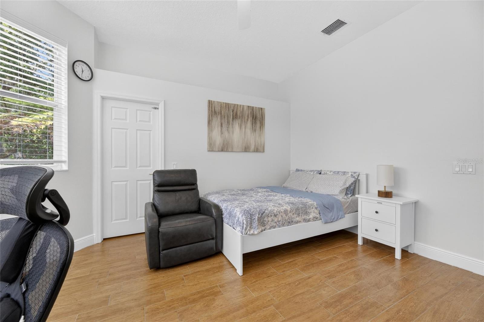 Image 65 of 90 For 6353 Maclaurin Drive