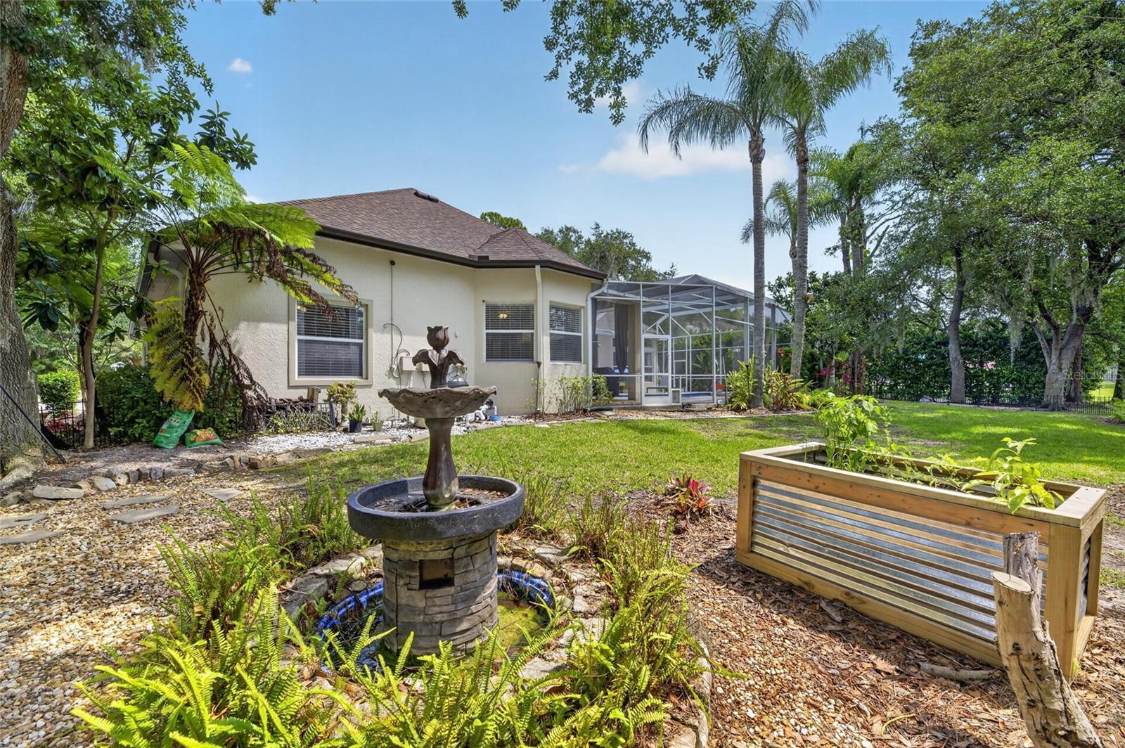 Image 76 of 90 For 6353 Maclaurin Drive