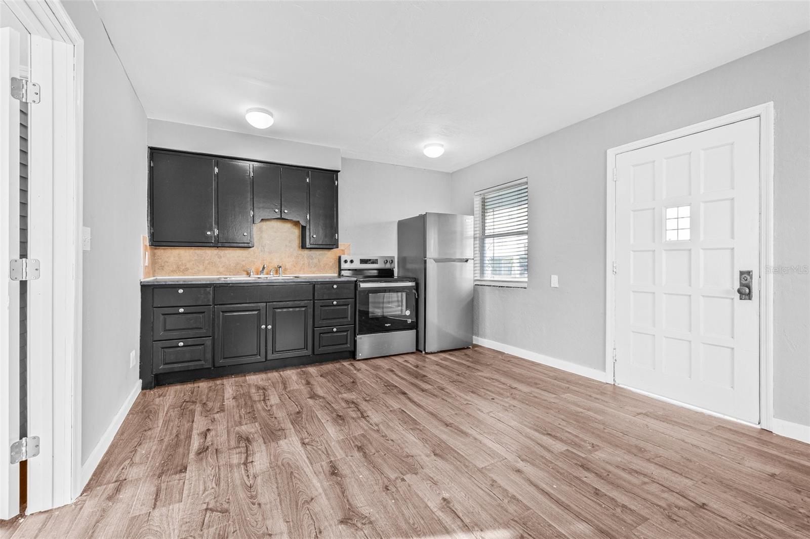 Image 4 of 16 For 30 Lynn Way 