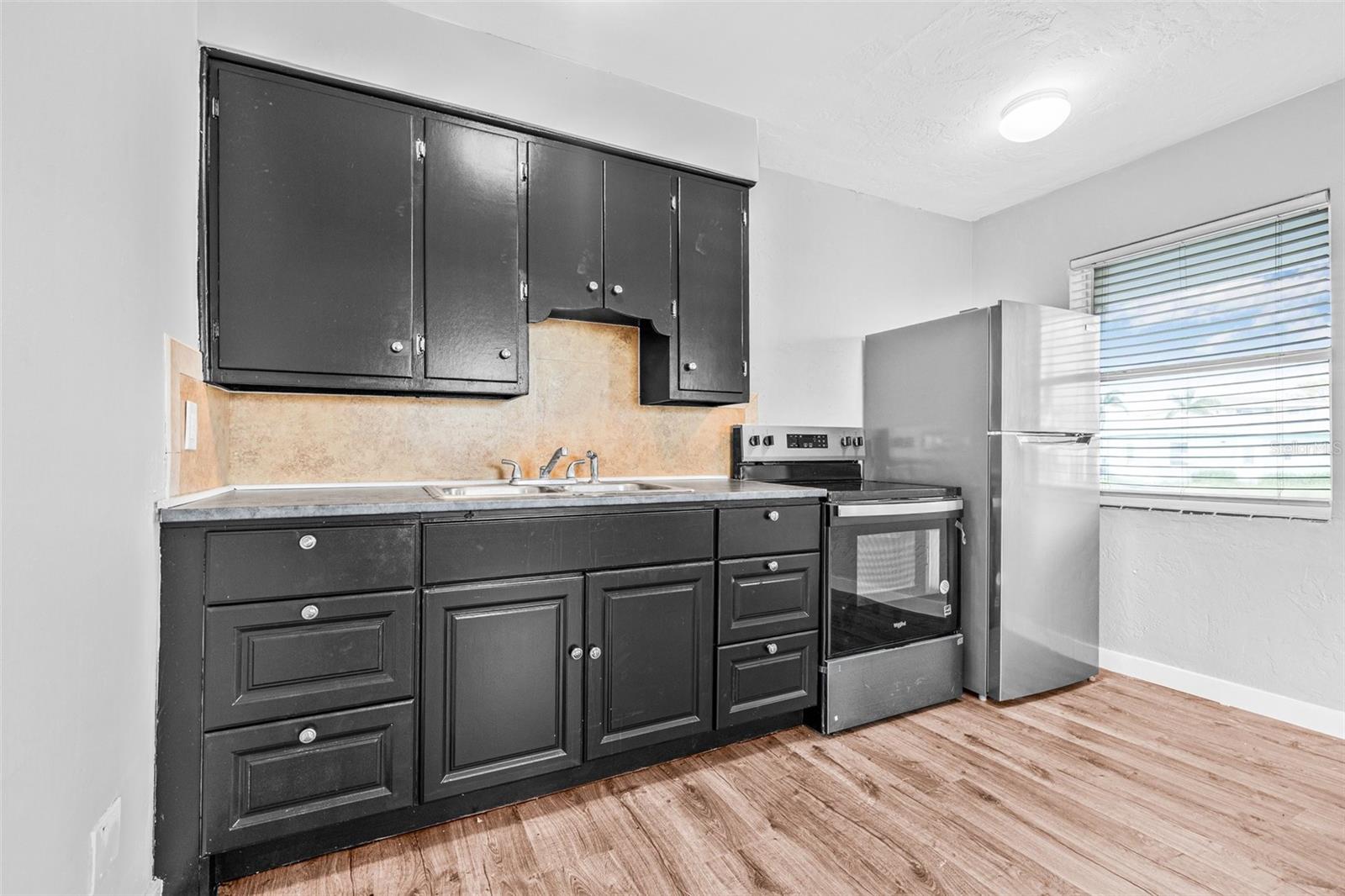 Image 5 of 16 For 30 Lynn Way 