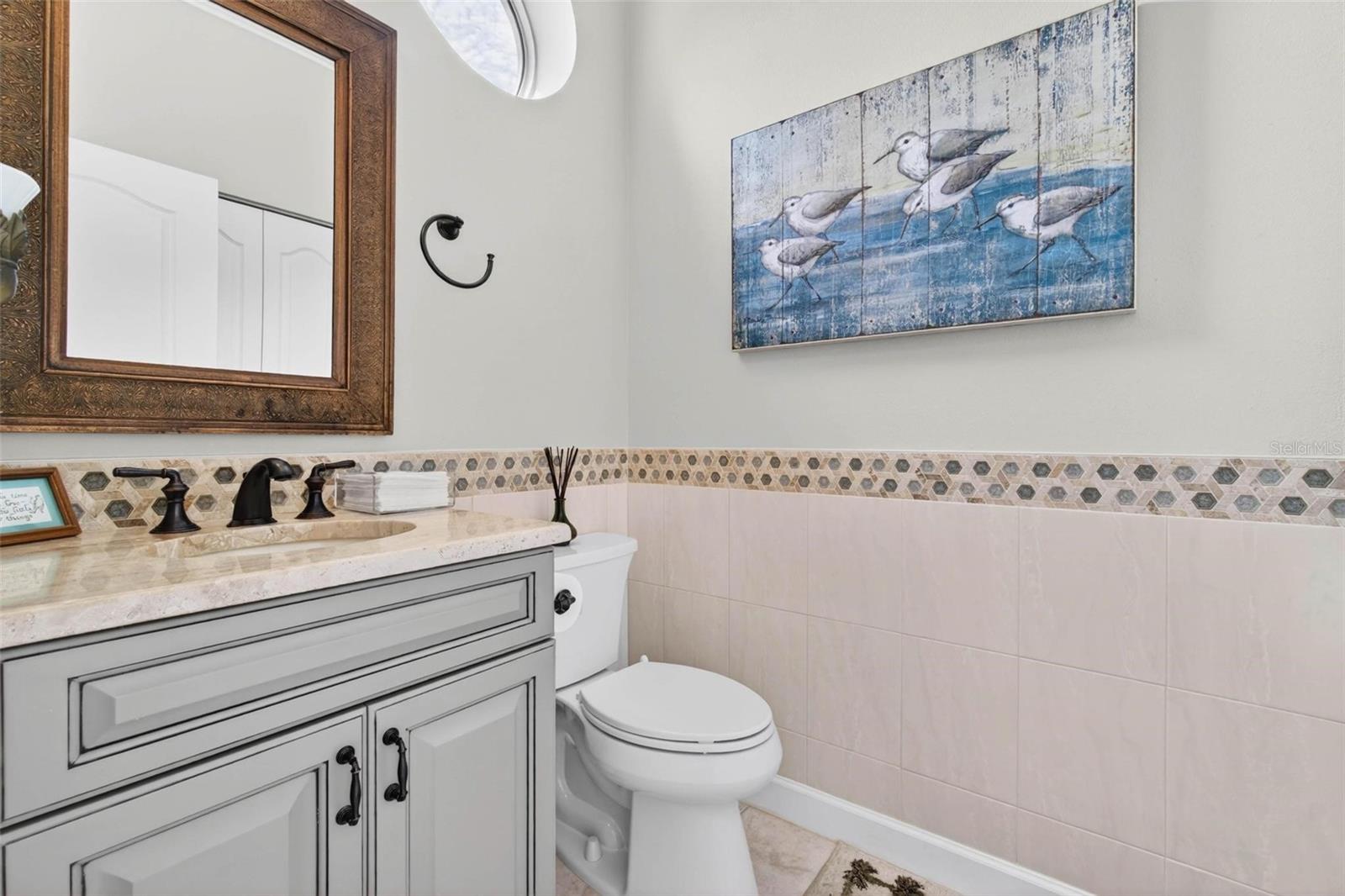Image 18 of 49 For 1033 Pinellas Bayway S