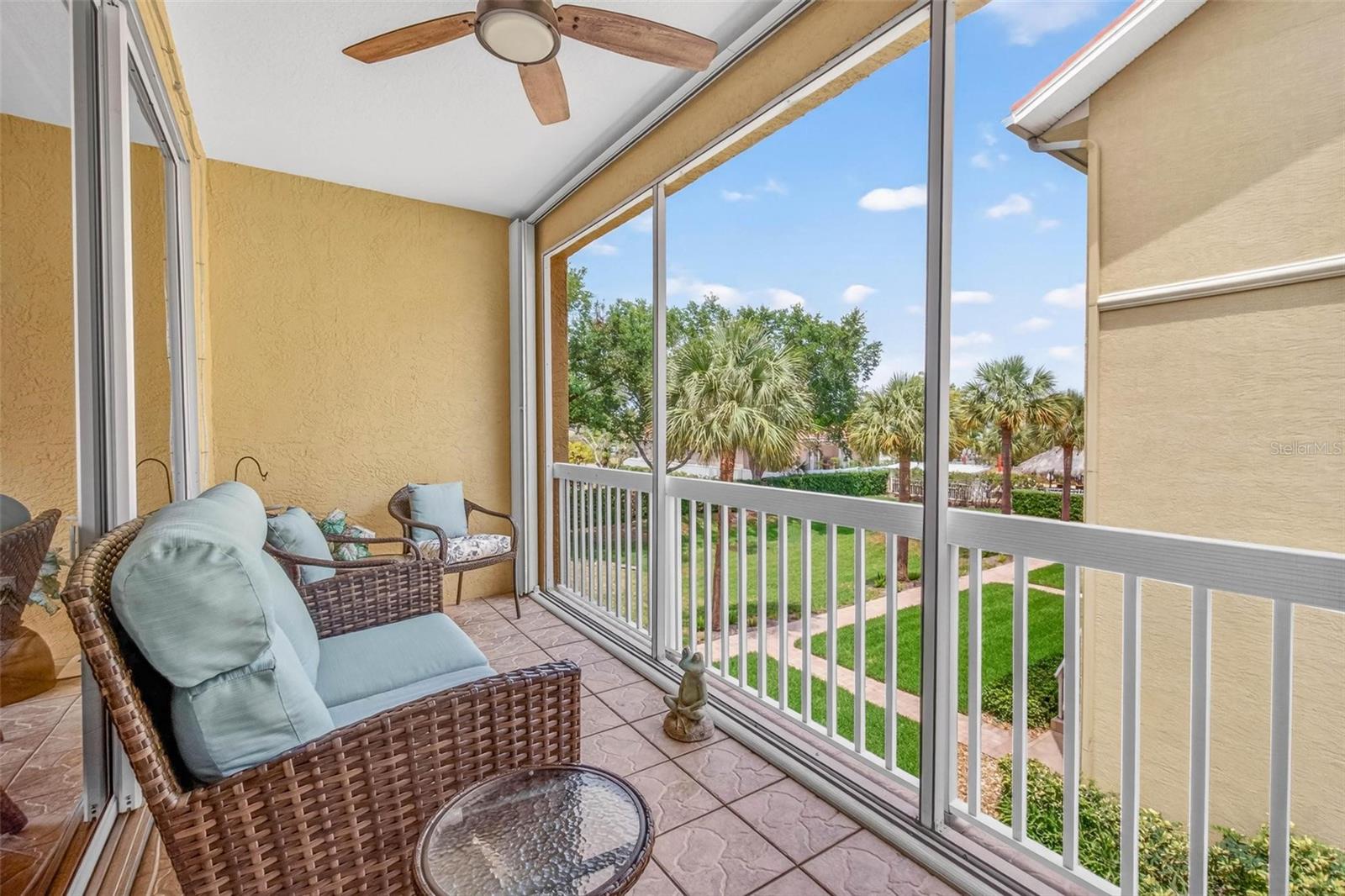 Image 19 of 49 For 1033 Pinellas Bayway S