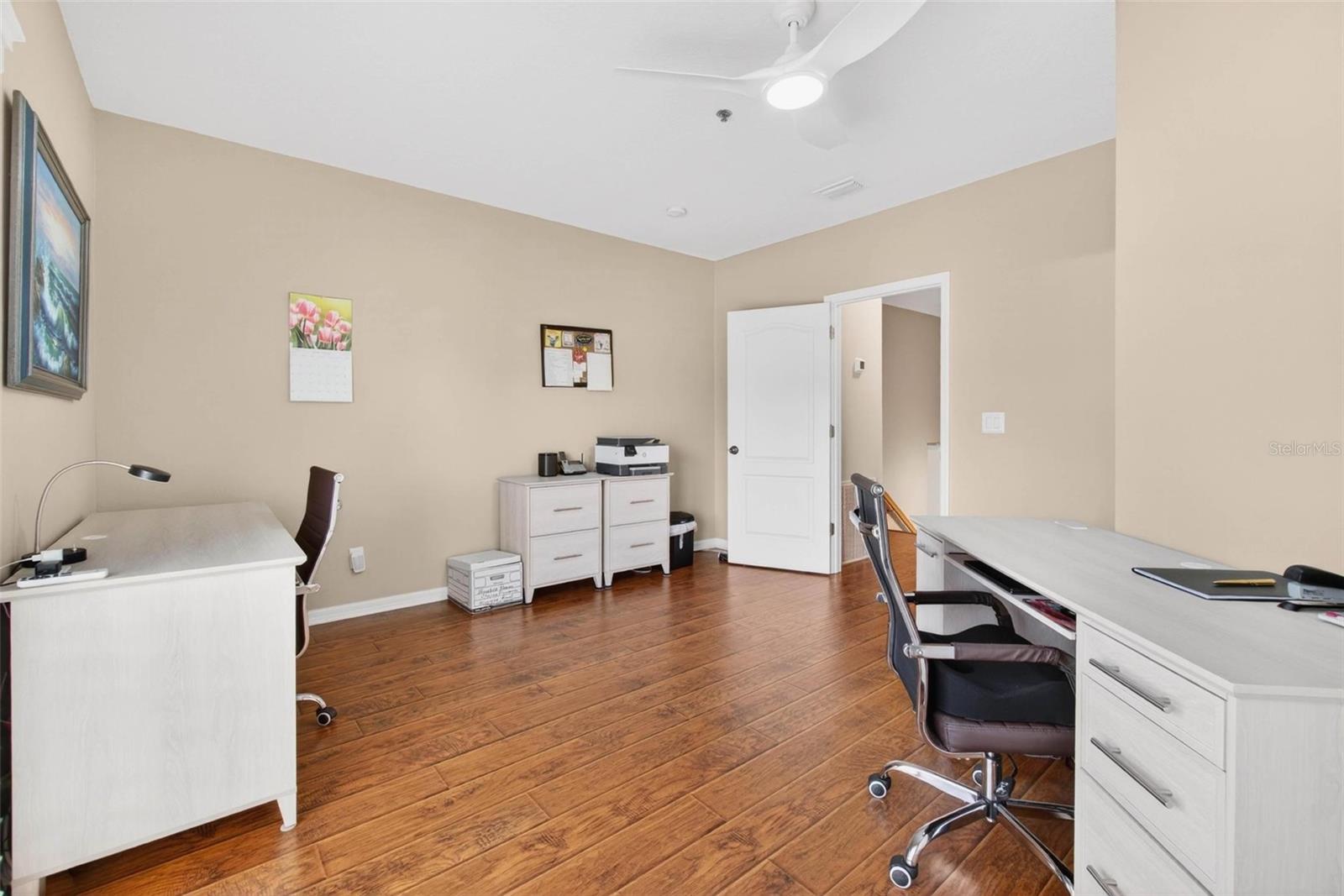 Image 31 of 49 For 1033 Pinellas Bayway S