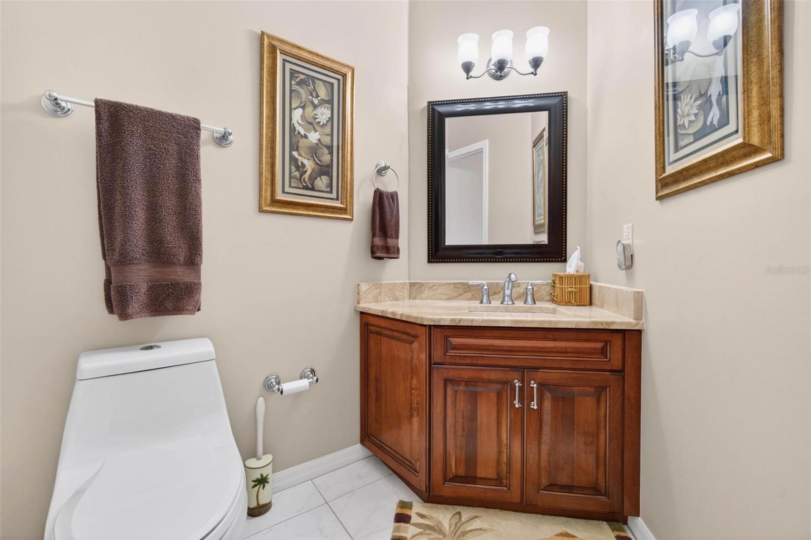 Image 32 of 49 For 1033 Pinellas Bayway S