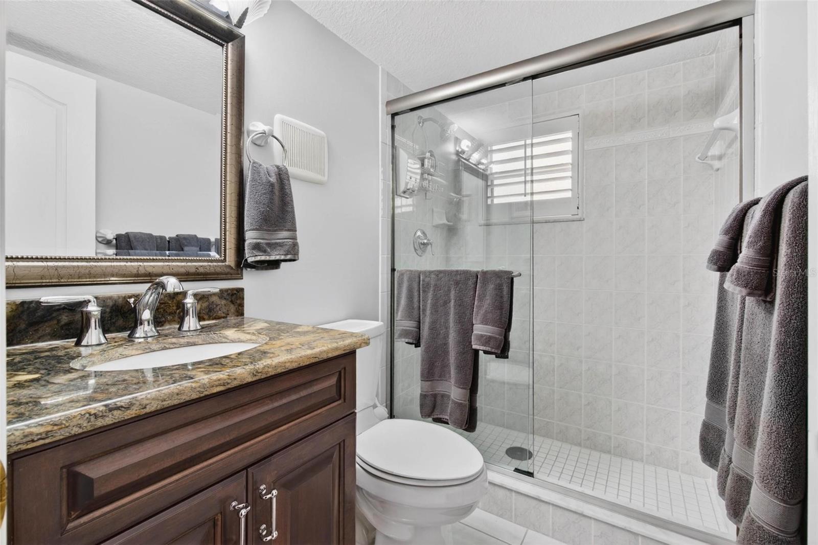 Image 37 of 49 For 1033 Pinellas Bayway S
