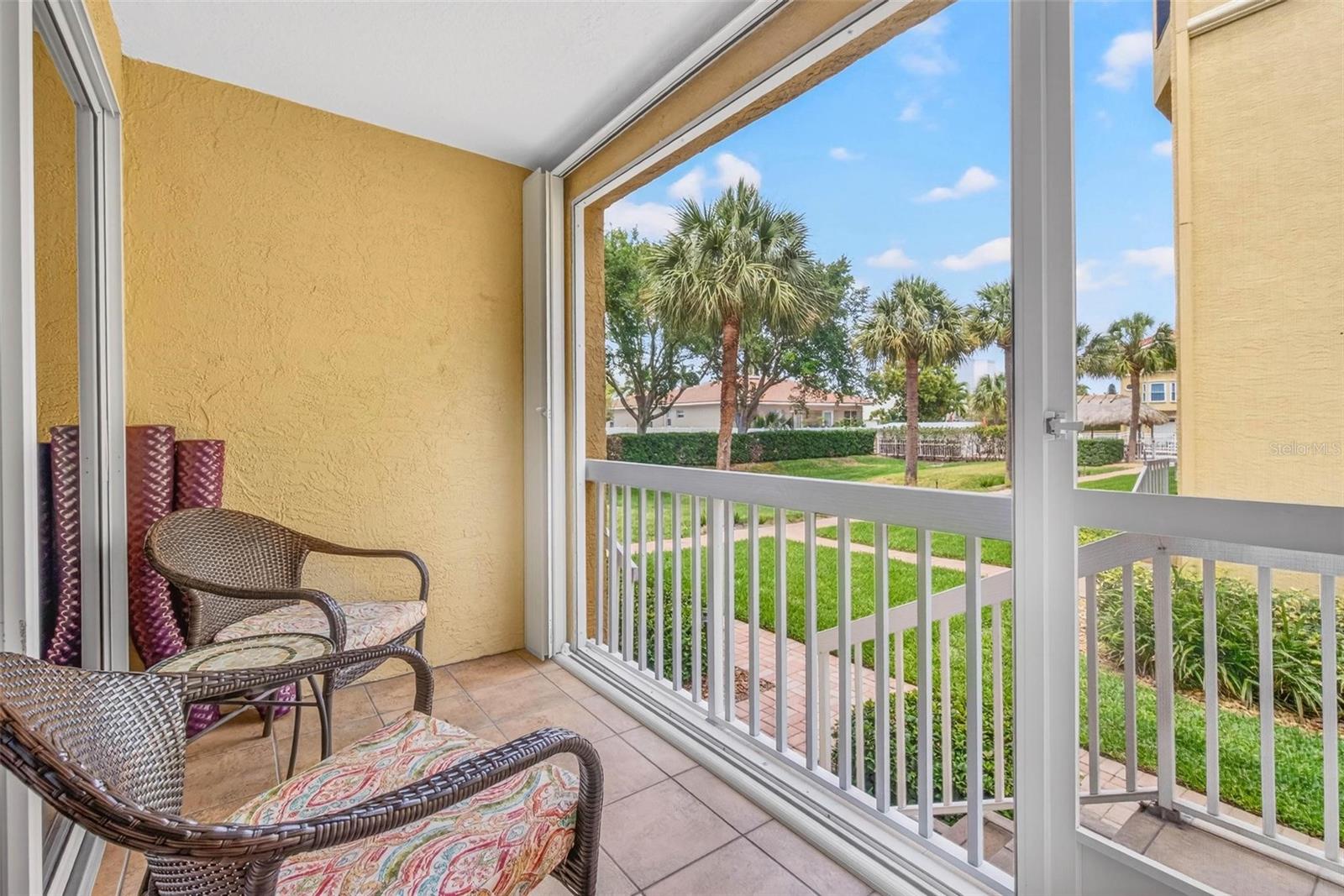 Image 38 of 49 For 1033 Pinellas Bayway S