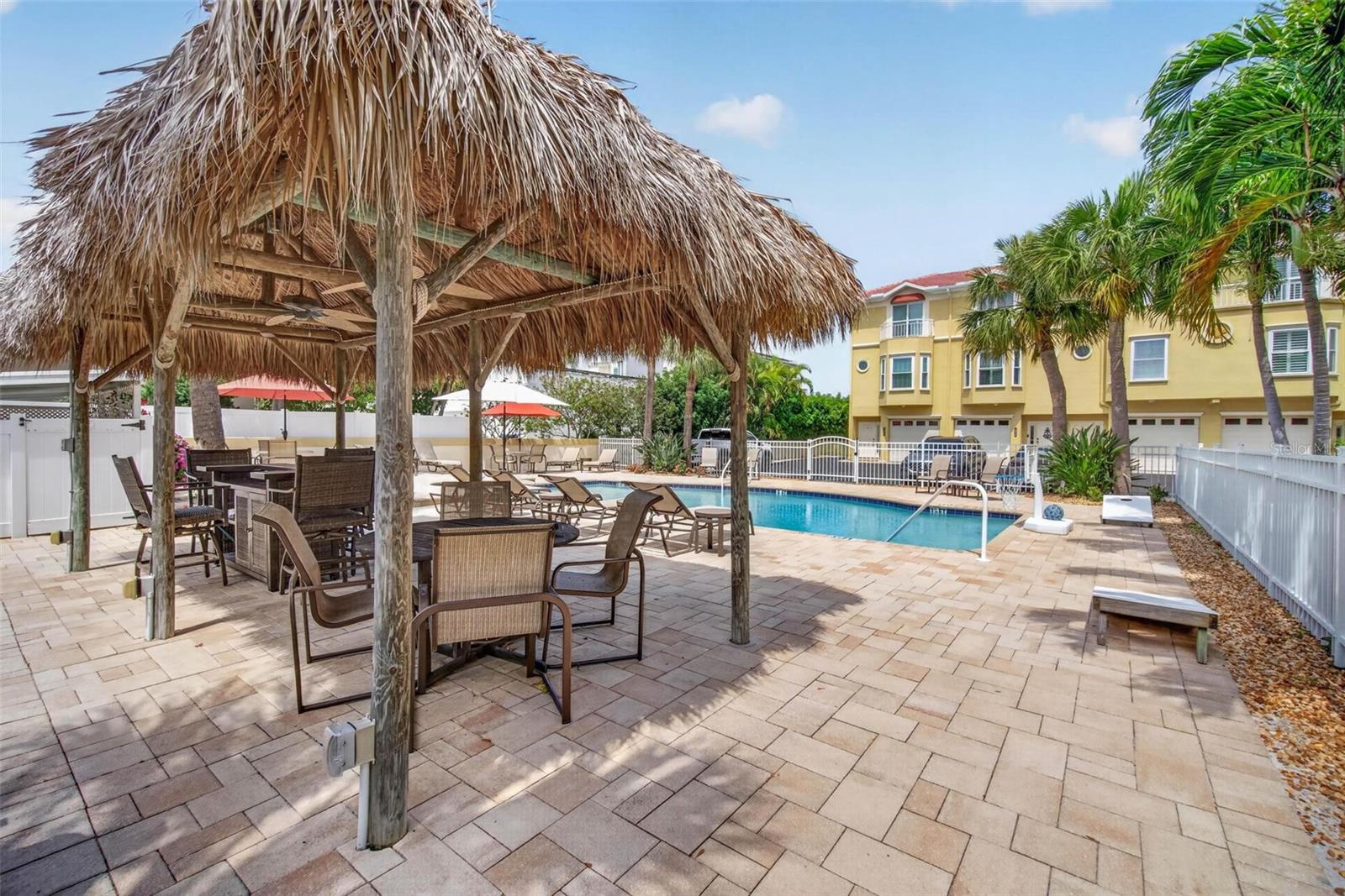 Image 40 of 49 For 1033 Pinellas Bayway S