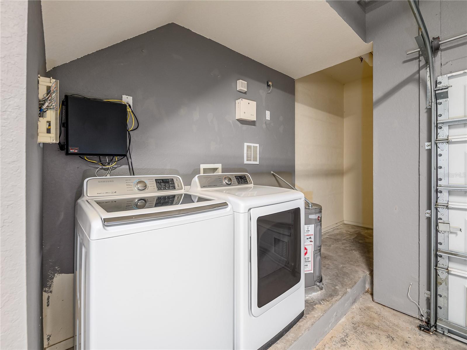 Image 21 of 25 For 131 Grand Beach Place 131