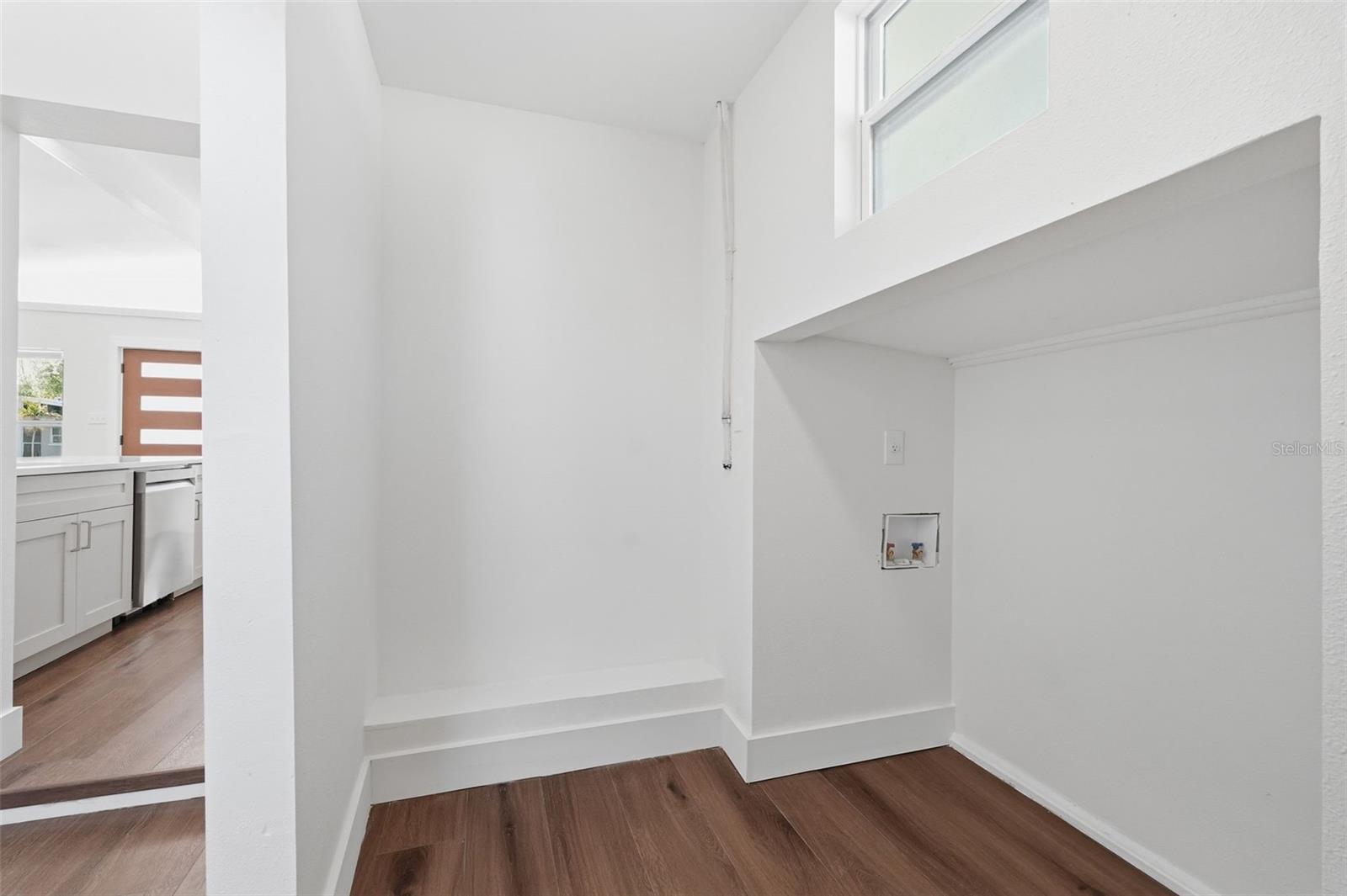 Image 22 of 52 For 2989 Greenbriar Street